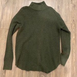 AE Olive Green Sweater, like new!